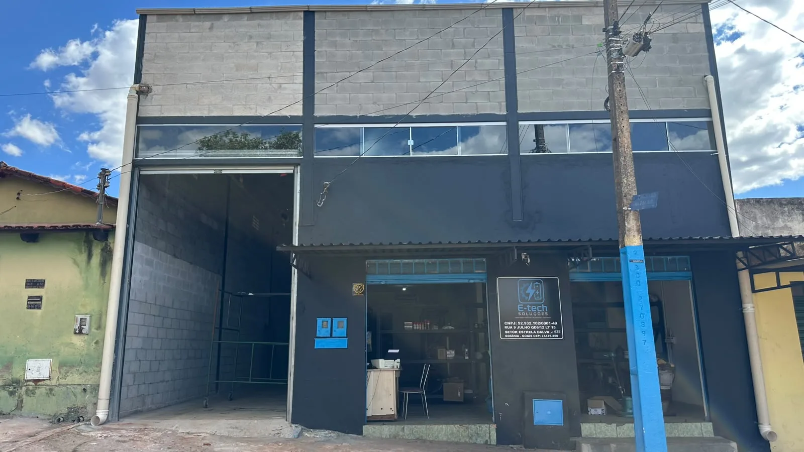 Fachada da E-Tech Empilhadeiras em Goiânia